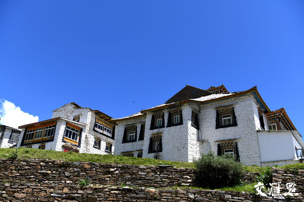 A scenic view of Aba Cuoerjisi