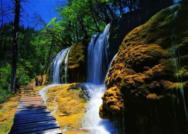 A scenic view of Aba Dazangsi