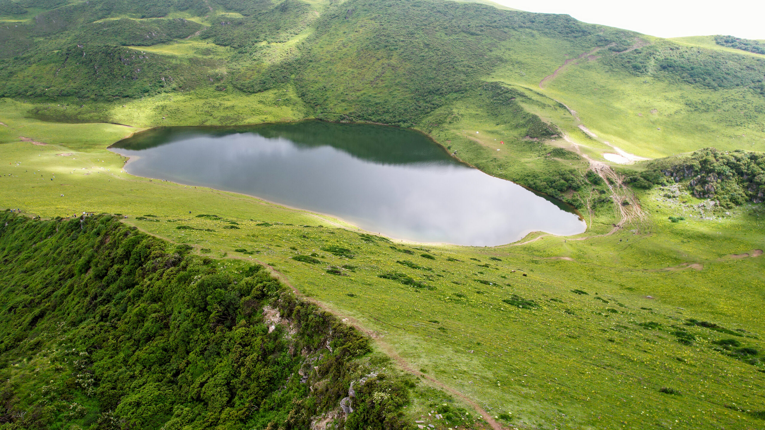 A scenic view of Aba Putoushan Suitang Shike