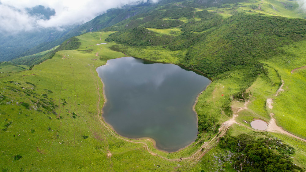 A scenic view of Aba Putoushan Suitang Shike