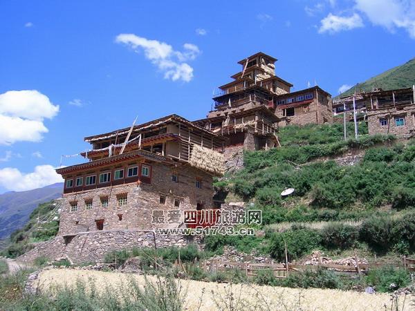 A scenic view of Aba Risimanba Diaofang