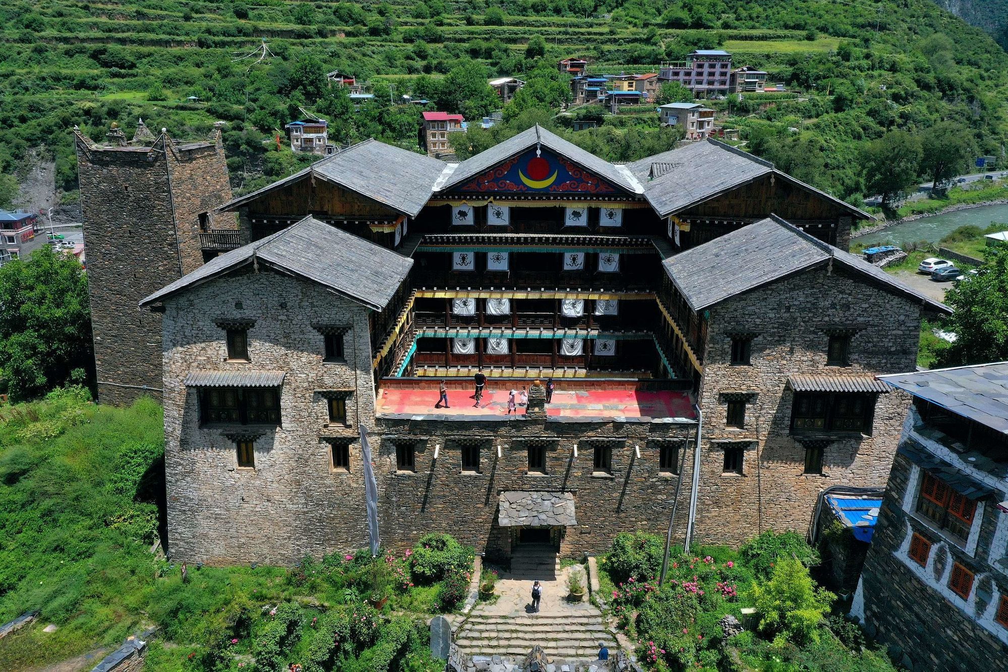 A scenic view of Aba Zhuokeji Tusi Guanzhai