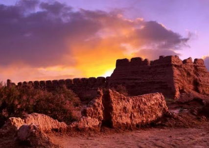 A scenic view of Aksu Kesile Tage Fosi Yizhi