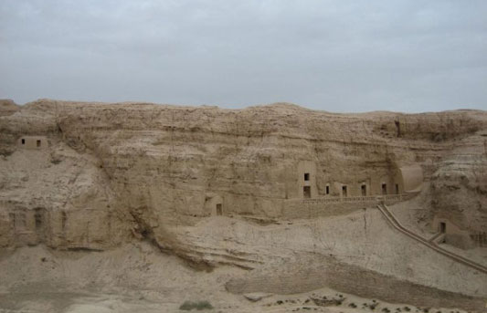 A scenic view of Aksu Senmusemu Qianfodong