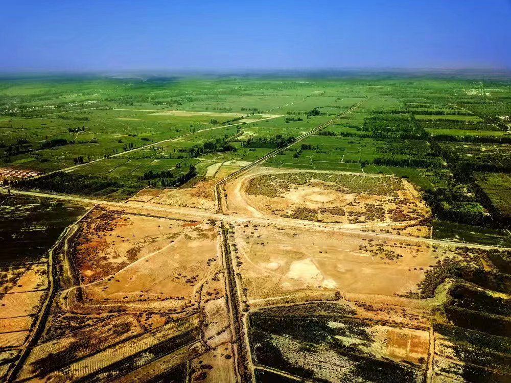 A scenic view of Aksu Tonggusi Baxi Chengzhi