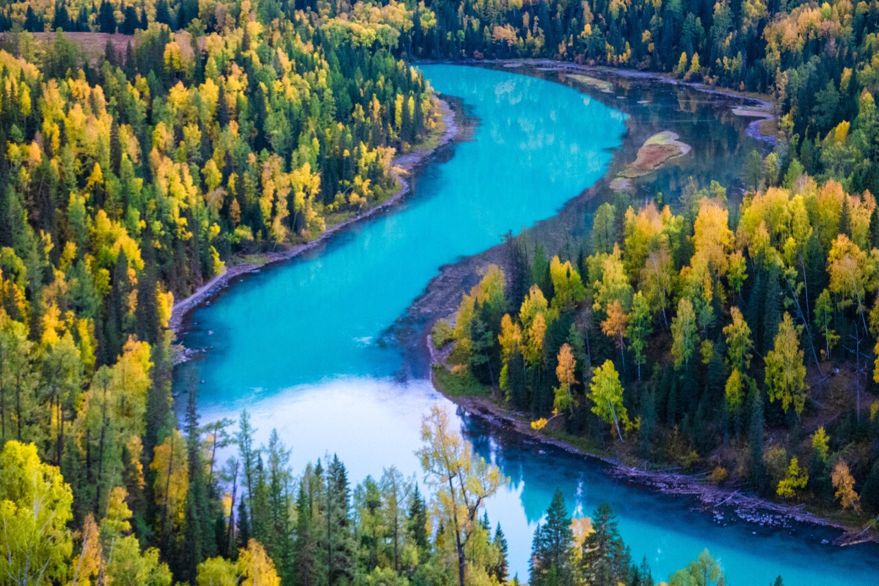 A scenic view of Altay Da Kanasi Jingqu Muzangqun