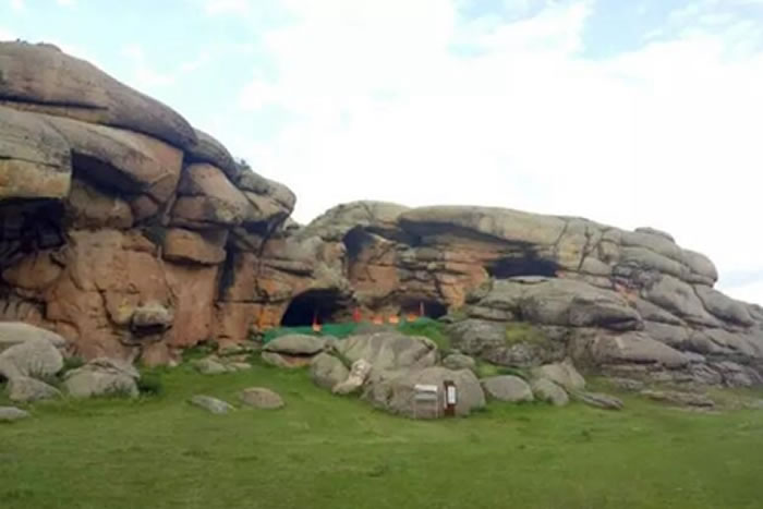 A scenic view of Altay Tongtiandong Yizhi