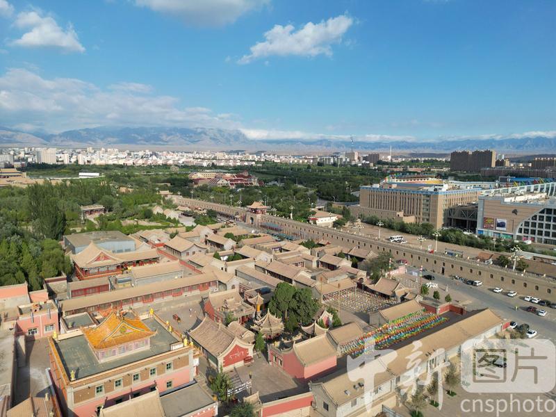 A scenic view of Alxa Dingyuanying