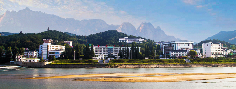 A scenic view of Anqing Yezhai Kangri Zhenwang Jiangshi Gongmu