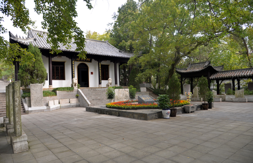 A scenic view of Anqing Yezhai Kangri Zhenwang Jiangshi Gongmu