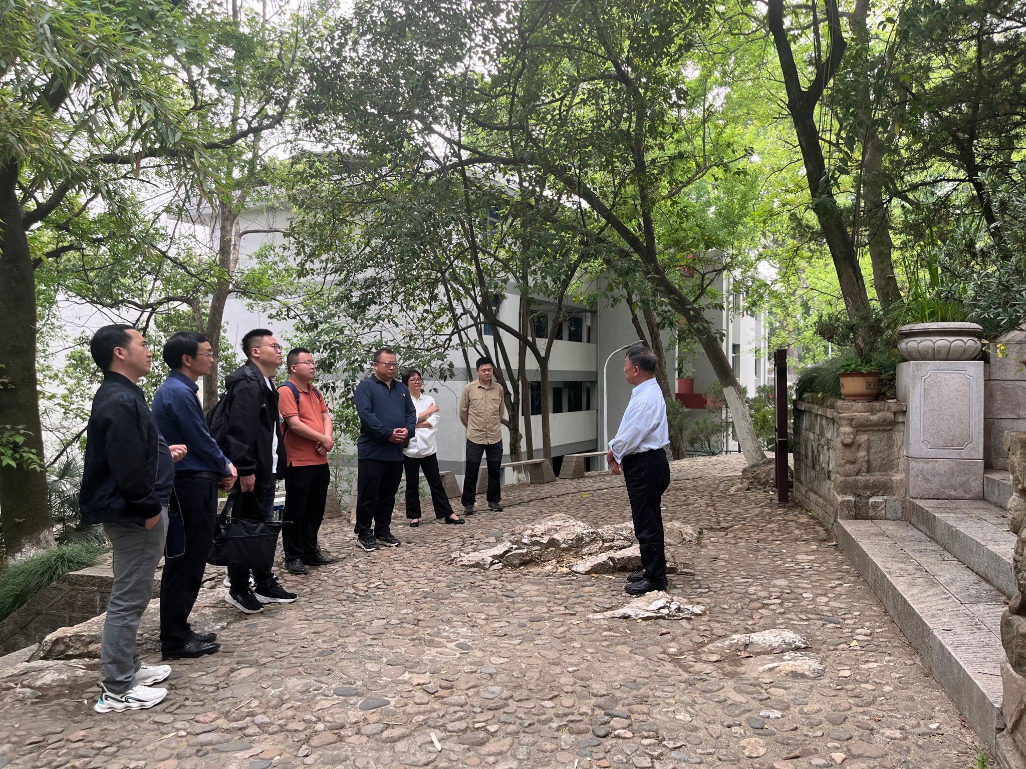 A scenic view of Anqing Yezhai Kangri Zhenwang Jiangshi Gongmu