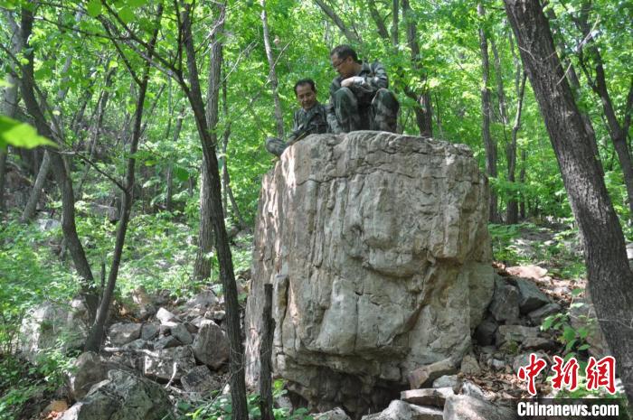 A scenic view of Anshan Wolongshan Shancheng Yizhi