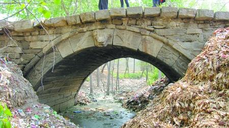 A scenic view of Anyang Yongheqiao