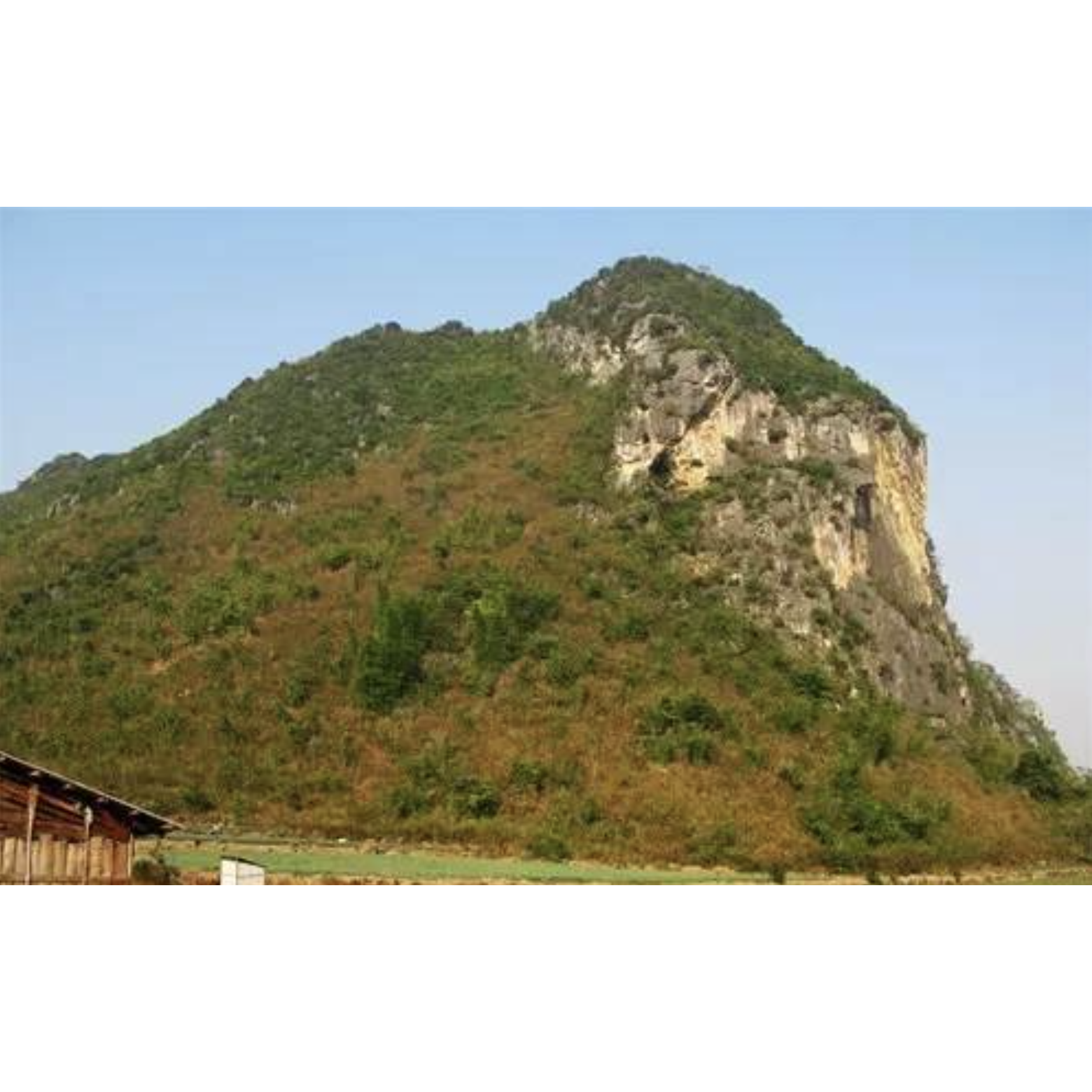 A scenic view of Baise Bubing Pendi Dongxue Yizhiqun