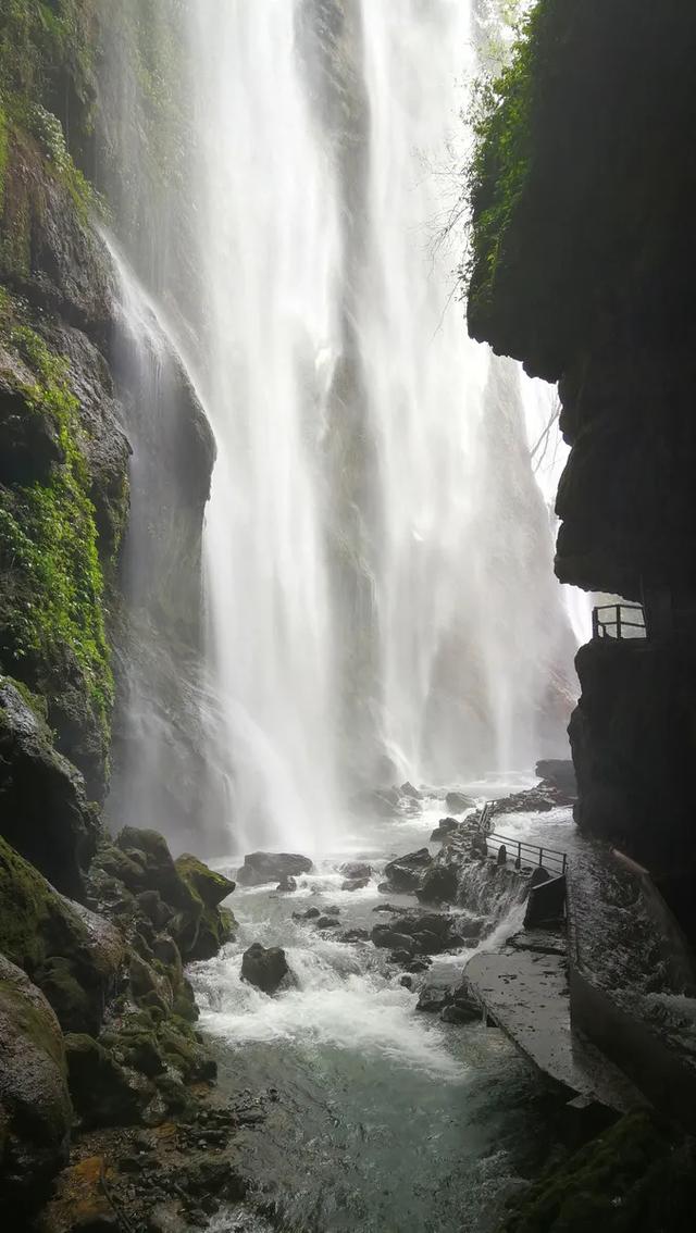 A scenic view of Baise Gantuoyan Yizhi