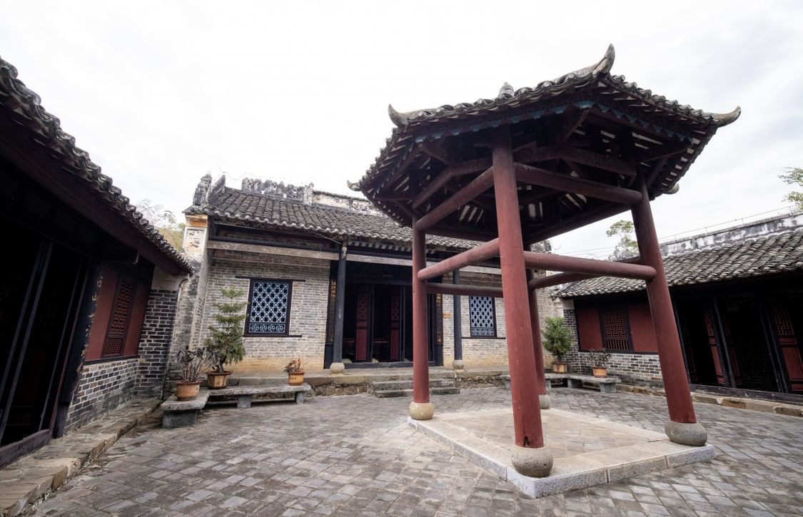 A scenic view of Baise Xilin Censhi Jiazu Jianzhuqun
