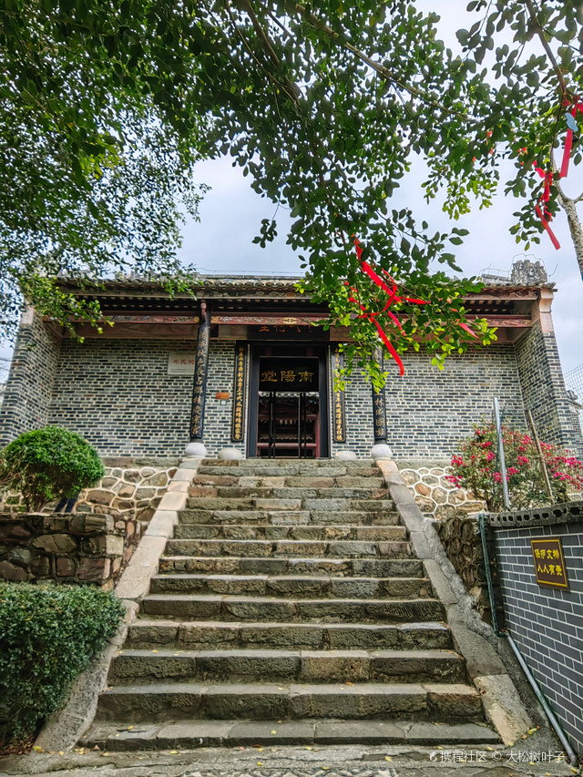 A scenic view of Baise Xilin Censhi Jiazu Jianzhuqun