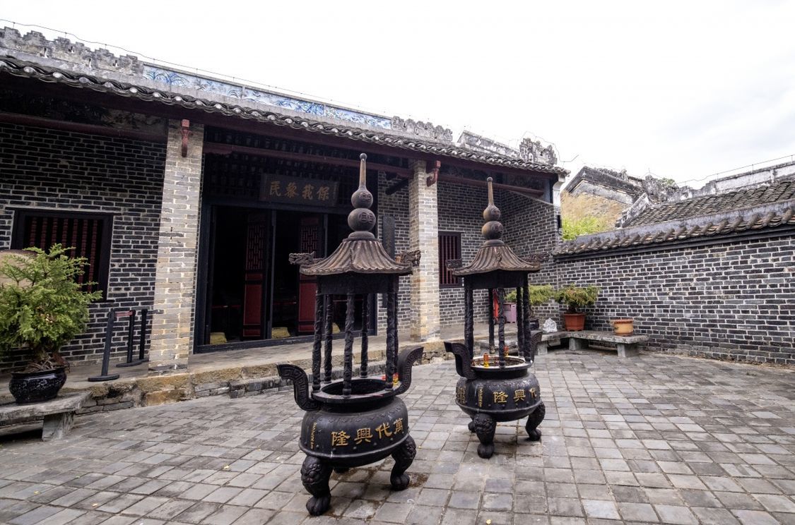 A scenic view of Baise Xilin Censhi Jiazu Jianzhuqun