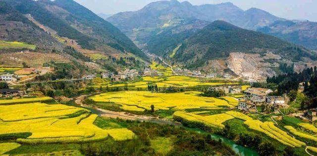 A scenic view of Baise Xilin Jiaoan Fashengdi