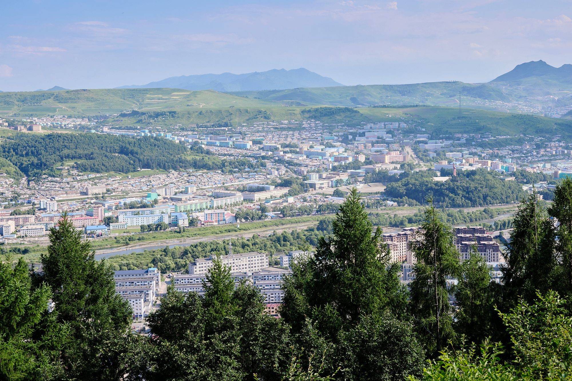 A scenic view of Baishan Lingguangta