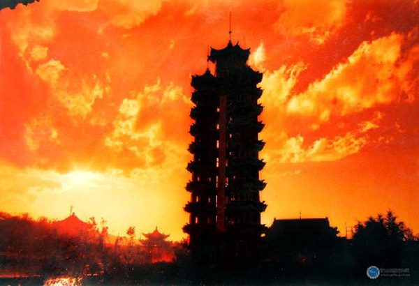 A scenic view of Baiyin Huining Hongjun Huishi Jiuzhi