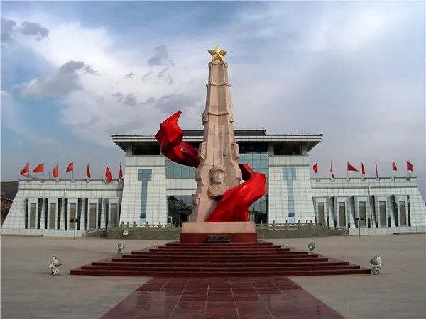 A scenic view of Baiyin Huining Hongjun Huishi Jiuzhi