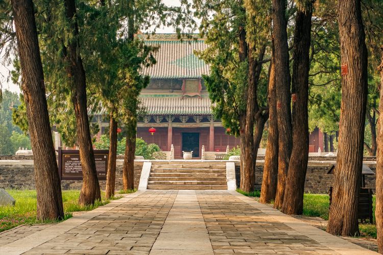 A scenic view of Baoding Beiyue Temple