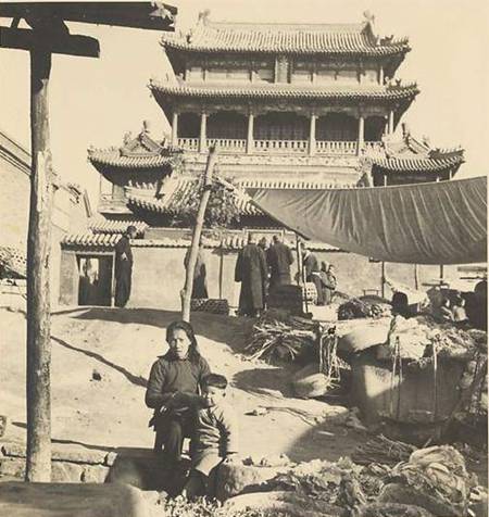 A scenic view of Baoding Bell Tower