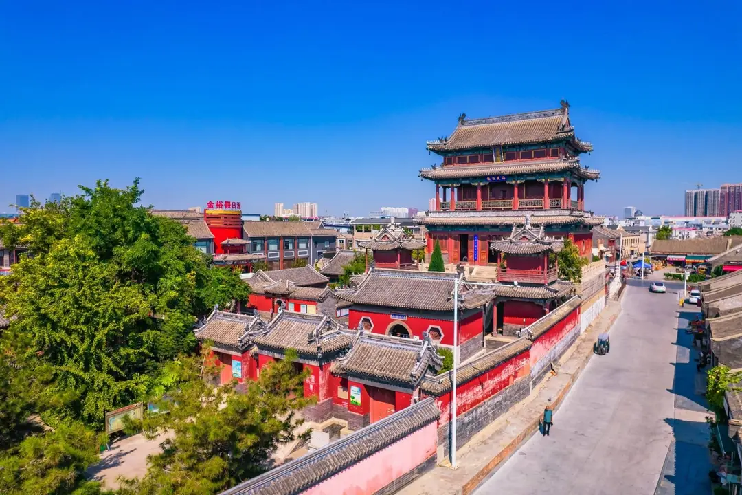 A scenic view of Baoding Daci Pavilion