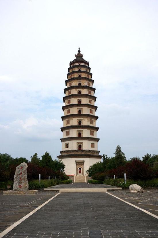 A scenic view of Baoding Dingxian Kaiyuan Temple Pagoda