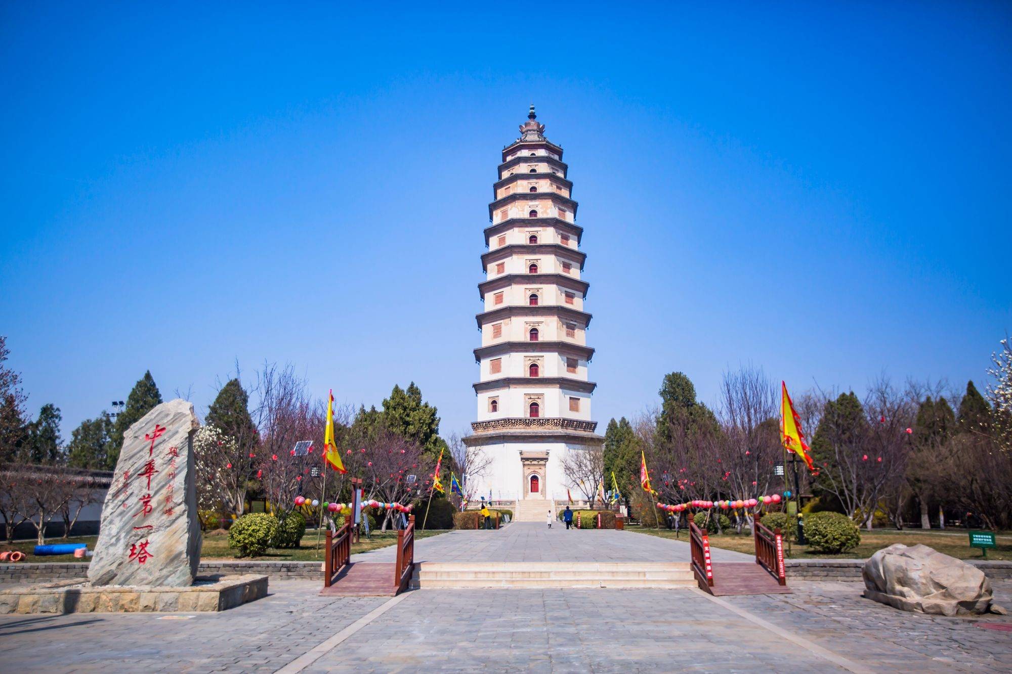 A scenic view of Baoding Dingxian Kaiyuan Temple Pagoda