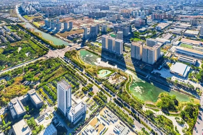 A scenic view of Baoding Fangshun Bridge