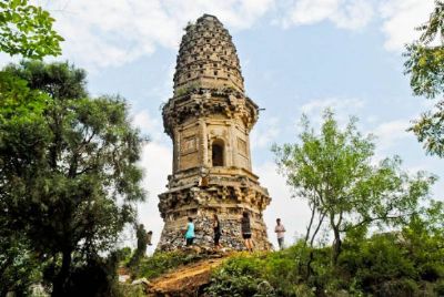 A scenic view of Baoding Qinghua Temple Flower Pagoda