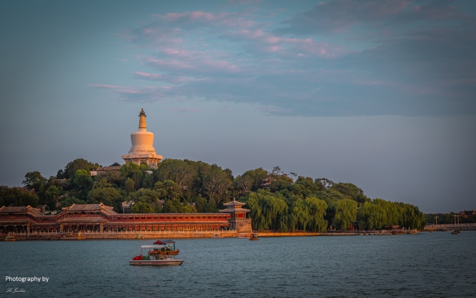 A scenic view of Baoding Yongan Temple Pagoda
