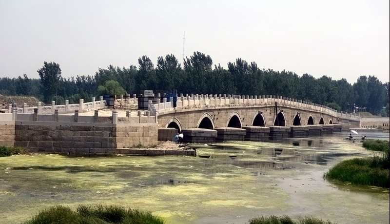 A scenic view of Baoding Yongji Bridge Zhuozhou