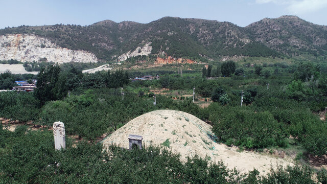 A scenic view of Baoding Zhang Rou Tomb