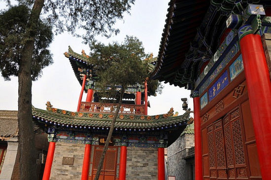 A scenic view of Baoji Fufeng Chenghuang Temple