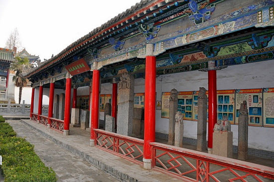 A scenic view of Baoji Fufeng Chenghuang Temple
