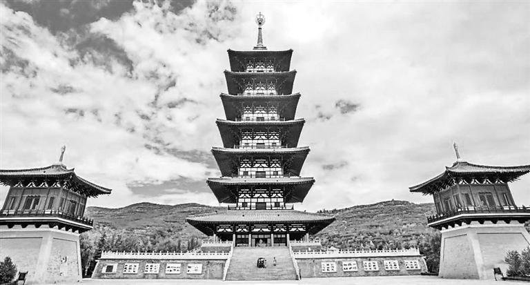 A scenic view of Baoji Jingguang Temple Pagoda