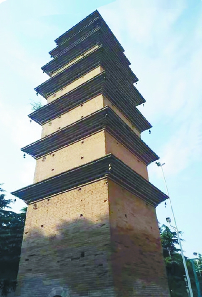 A scenic view of Baoji Jingguang Temple Pagoda