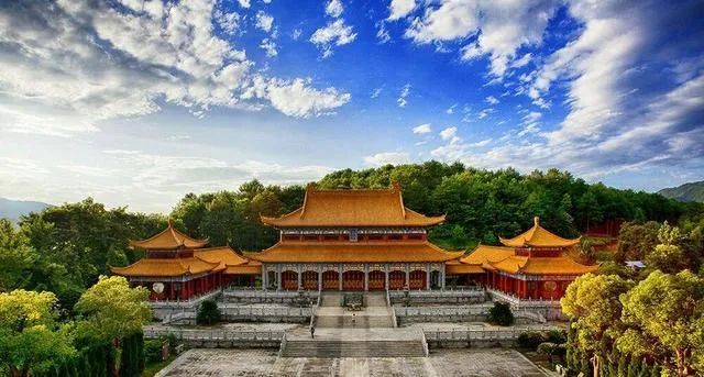 A scenic view of Baoji Taigong Temple