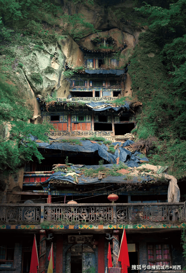 A scenic view of Baoji Taiping Temple Pagoda