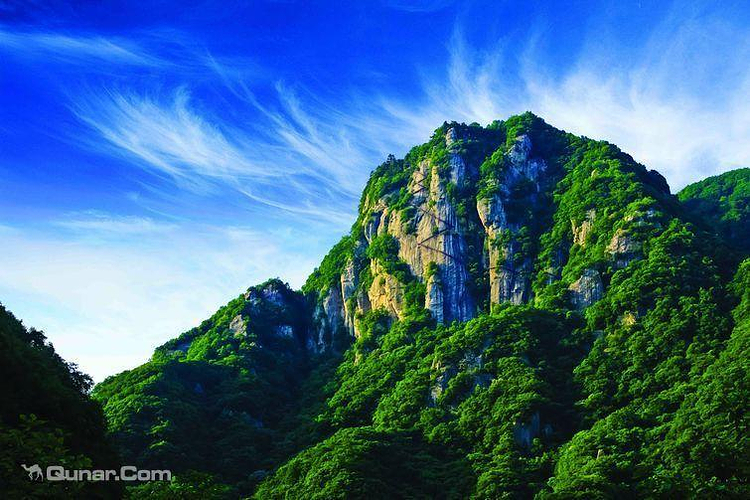 A scenic view of Baoji Taiping Temple Pagoda