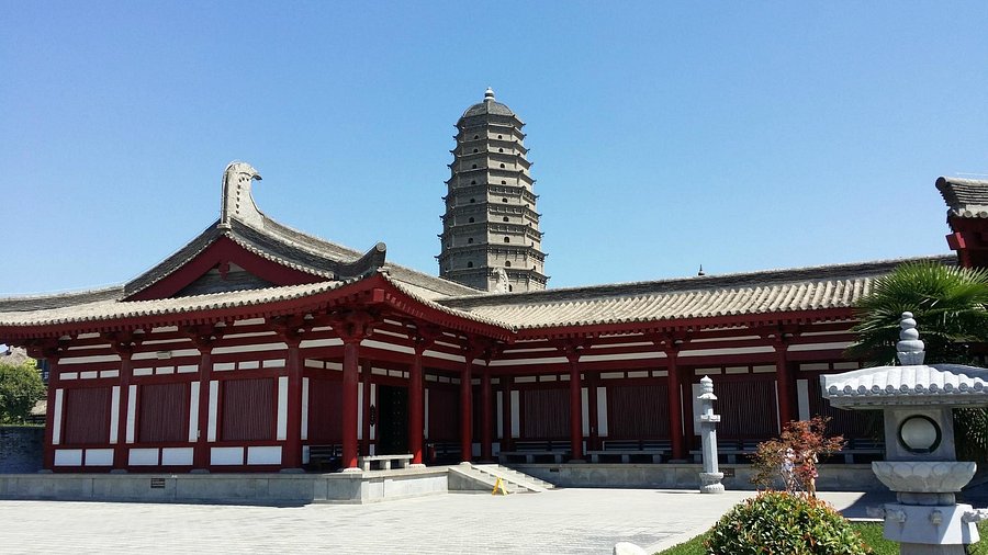 A scenic view of Baoji Taiping Temple Pagoda