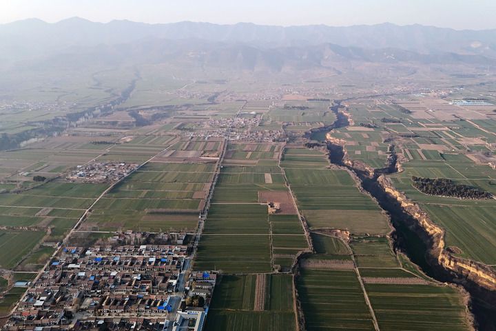 A scenic view of Baoji Zhouyuan Site