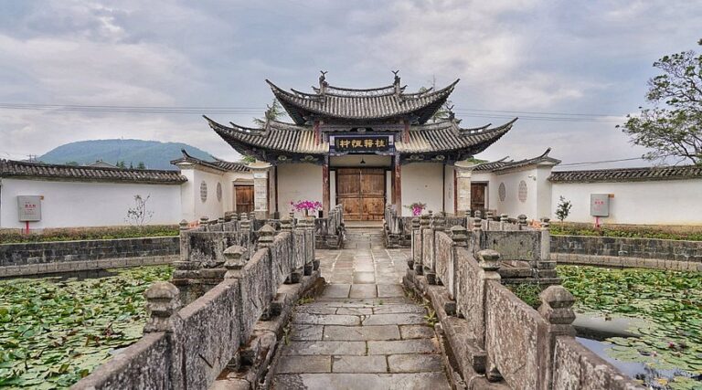 Experience Tranquility at Baoshan Qiluo Wenchanggong: Your Gateway to Yunnan’s Serenity