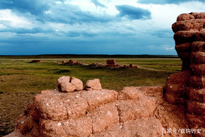 A scenic view of Baotou Aolunsumuchengyizhi