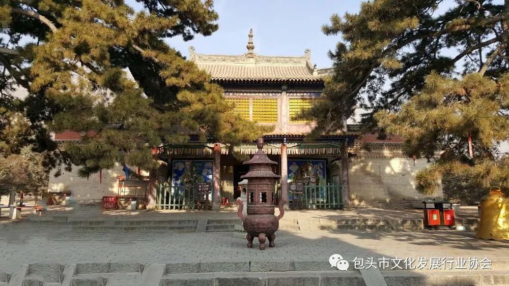 A scenic view of Baotou Machichengzhihezhaowanmuqun