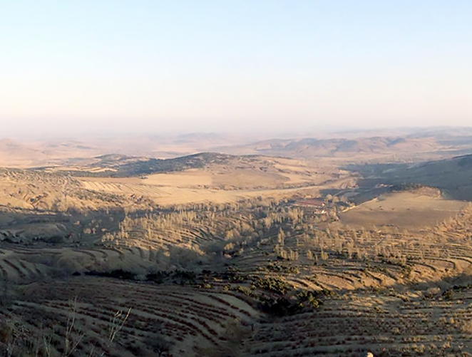 A scenic view of Baotou Machichengzhihezhaowanmuqun