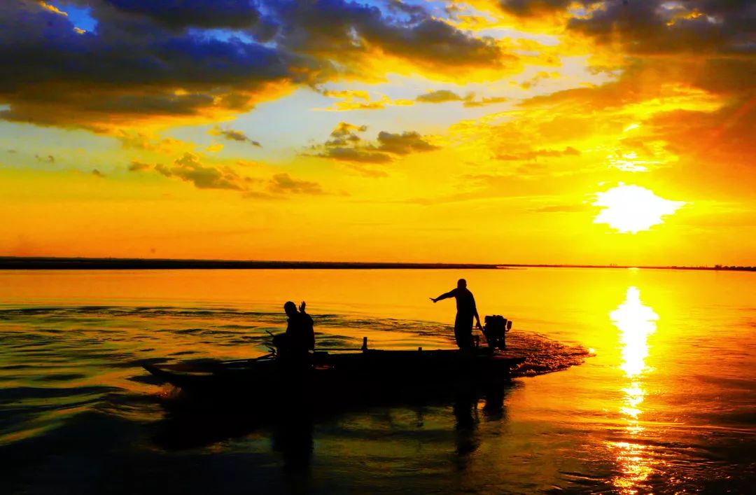 A scenic view of Bayannur Mazongshanmuqun